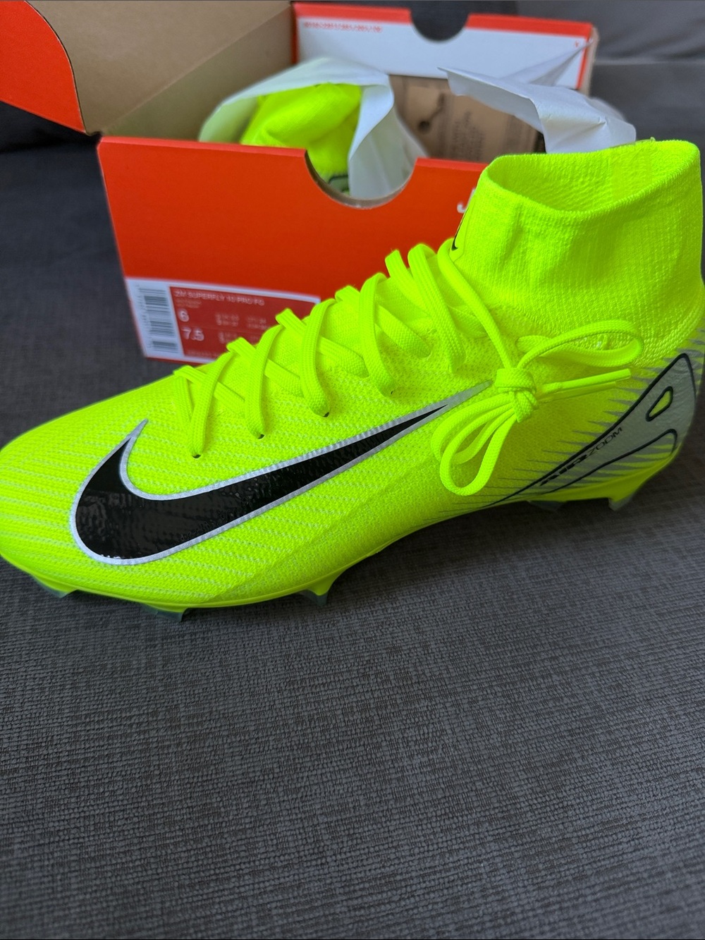 Nike ZM Superfly 10 Pro, Neon Yellow Soccer Cleats, Never worn